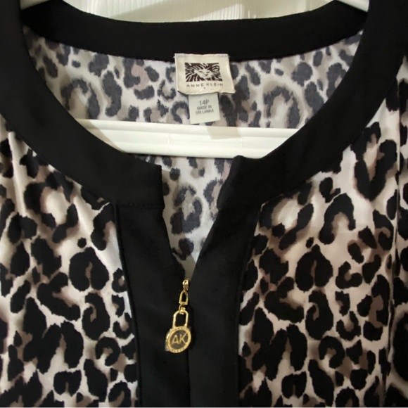 Anne Klein Women’s Tunic  Long Sleeve Animal print Zipper Neckline Size PL NWOT - Picture 4 of 7
